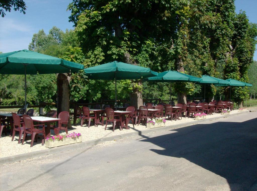 Hotel-Restaurant De L'Ecluse 79 Chassignelles Exterior foto
