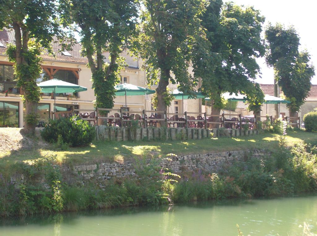 Hotel-Restaurant De L'Ecluse 79 Chassignelles Exterior foto